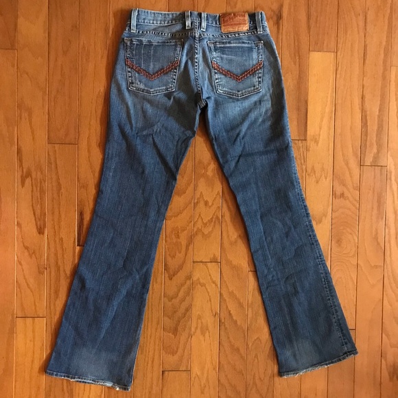 Nice Embroidered Pocket Faded Button 🪰 Lucky Brand Jeans! - Picture 10 of 16